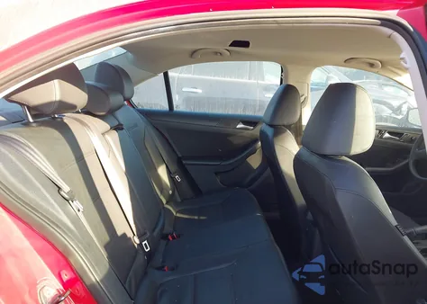 2014 Volkswagen Jetta 1.8T Se from USA, damaged, VIN 3VWD17AJ0EM210811